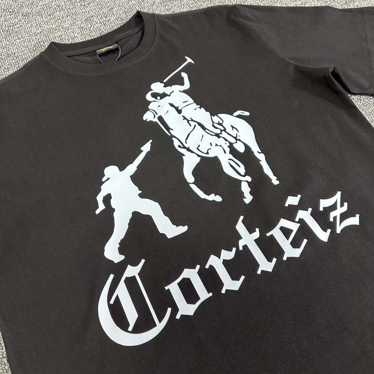 T-shirt Corteiz Rebel Noir — vue 4