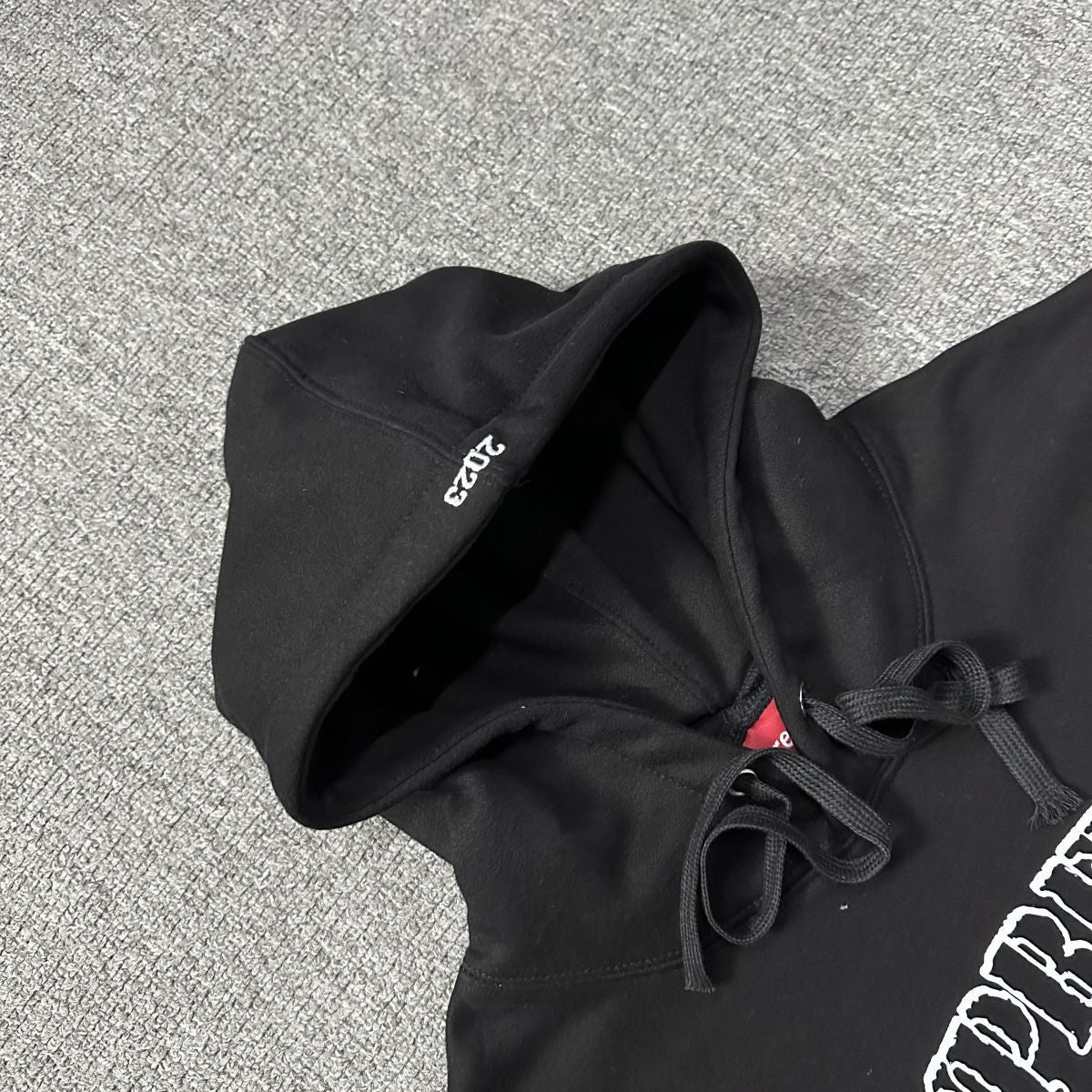 Hoodie Supreme x Corteiz Noir — vue 6