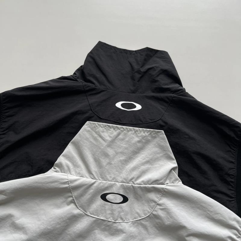 detail blanc noir ourlet