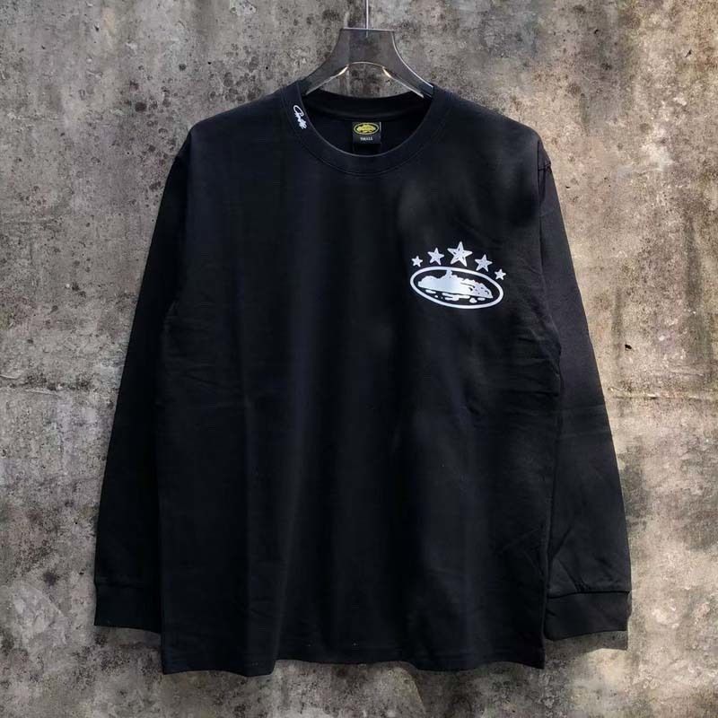 detail blanc noir ourlets