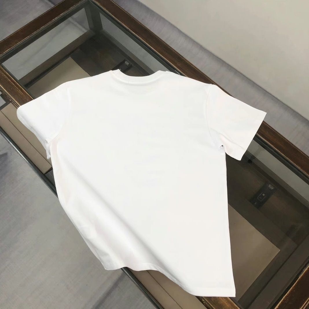 detail blanc dos