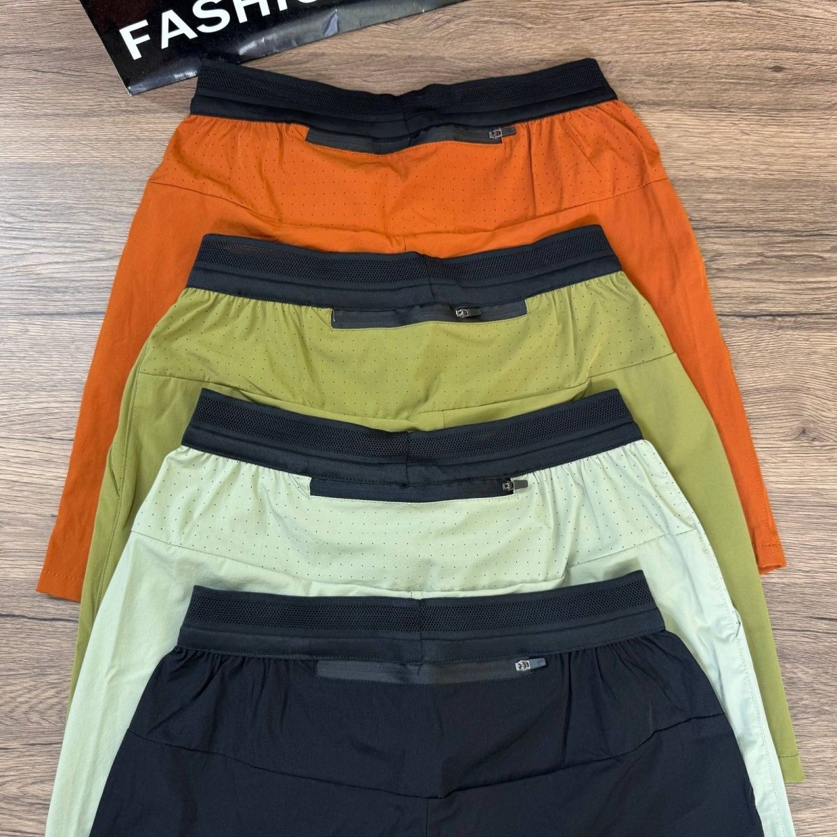 noir caramel kaki vert pâle ensemble ceintures