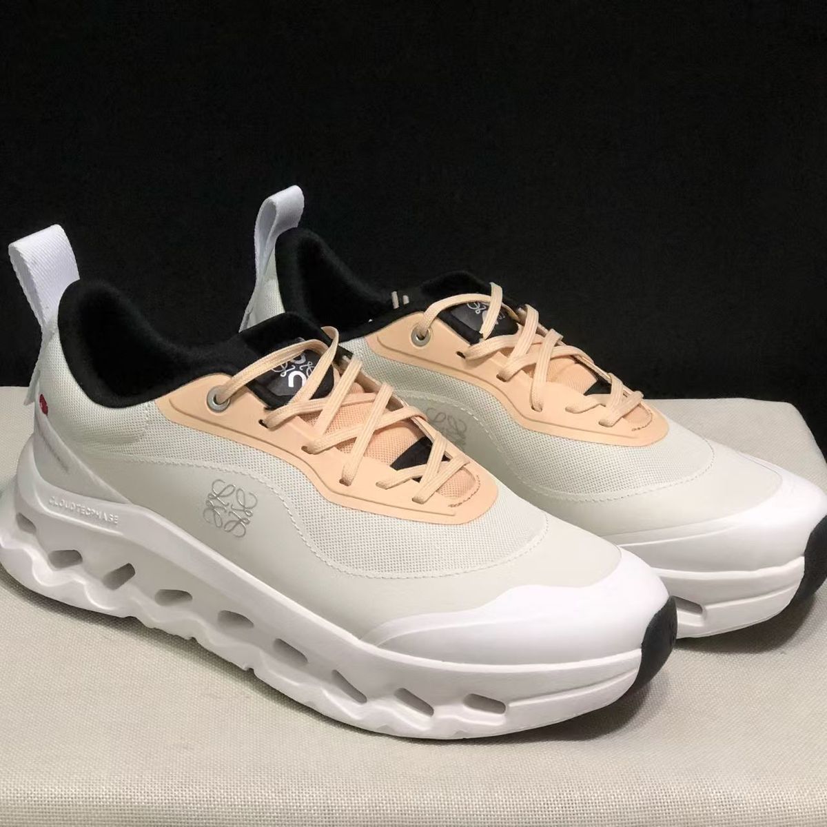 beige