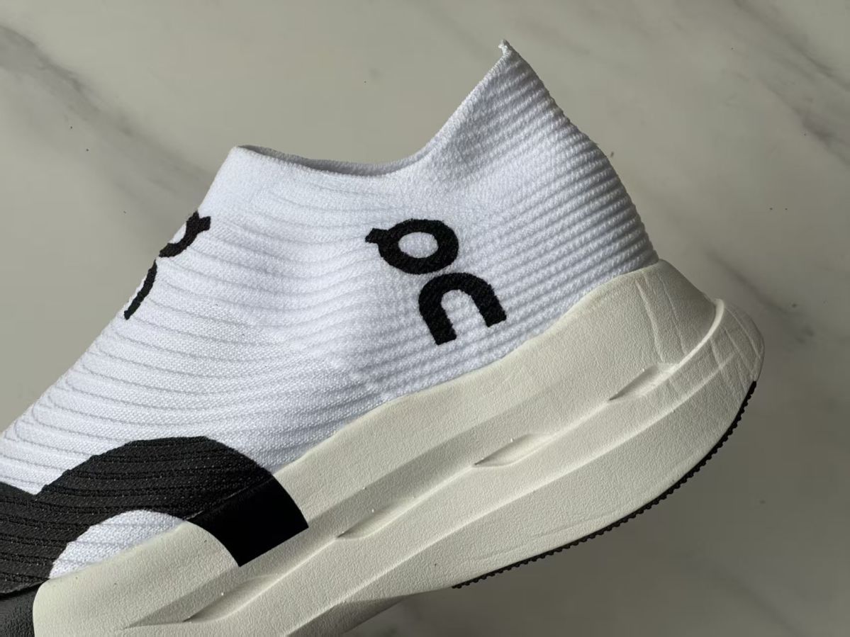 blanc detail 4