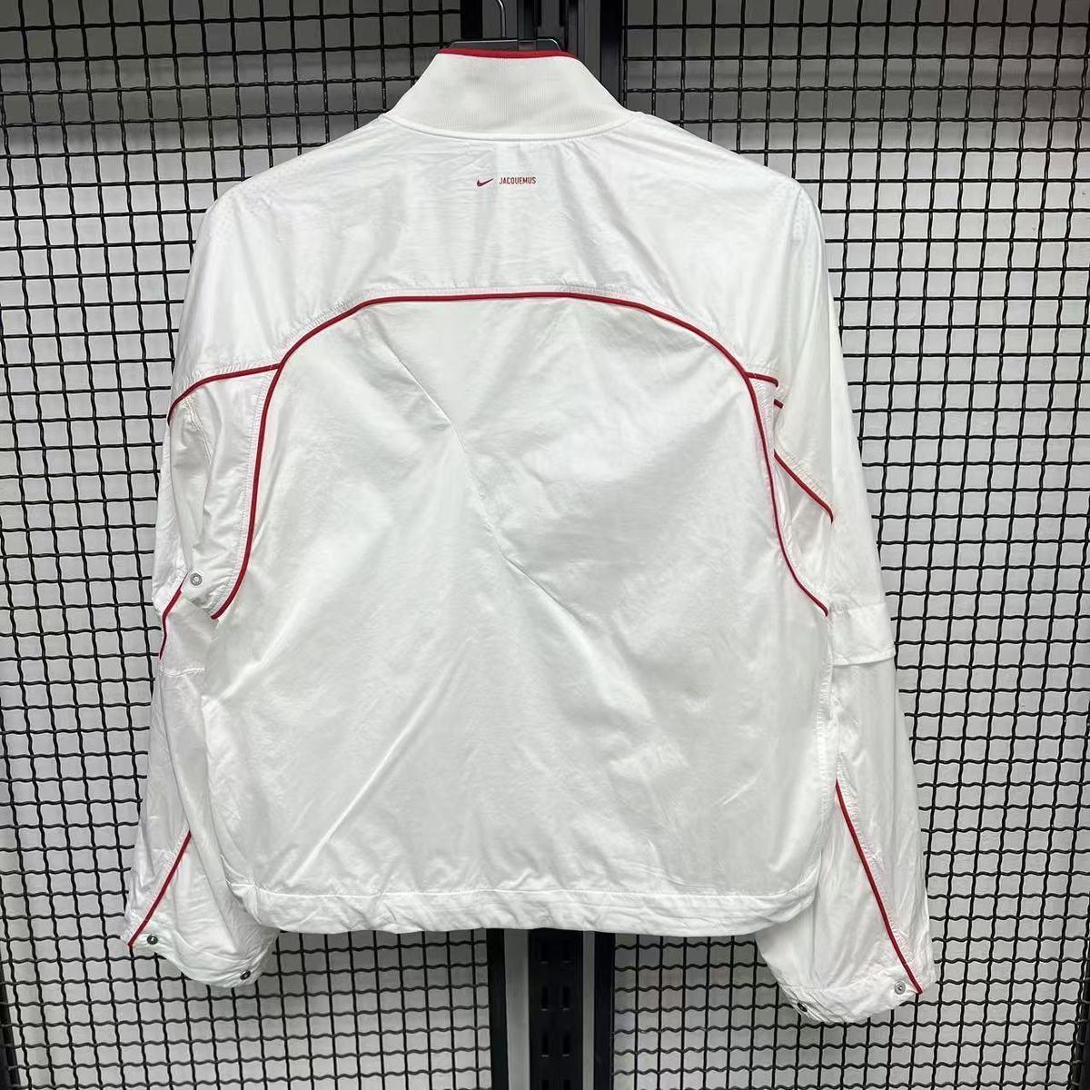 blanc detail dos