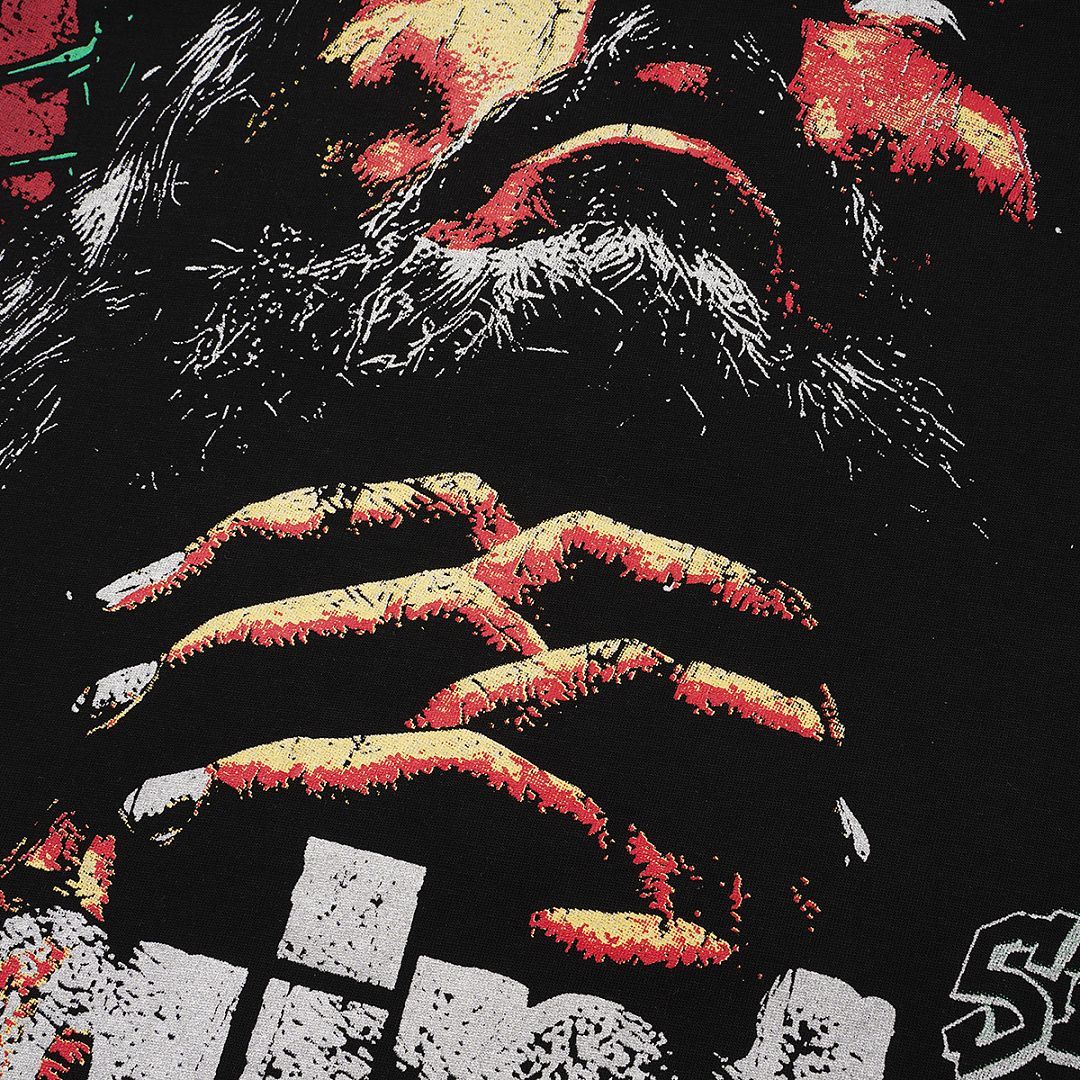 noir detail rouge