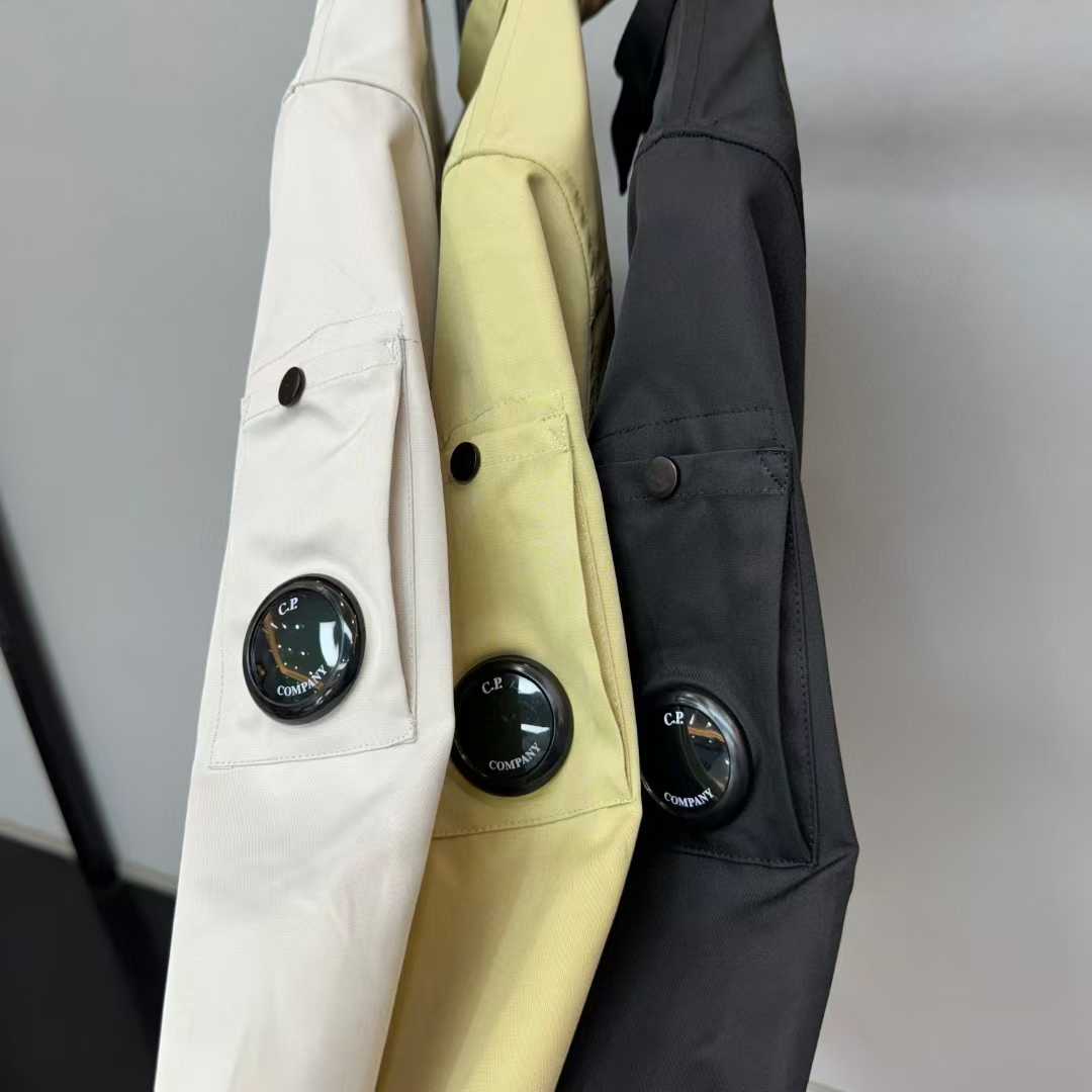 crème noir jaune detail lens