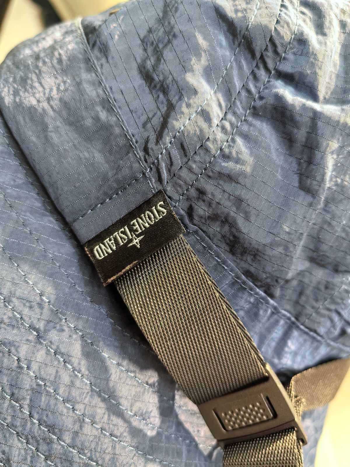 bleu detail sangle