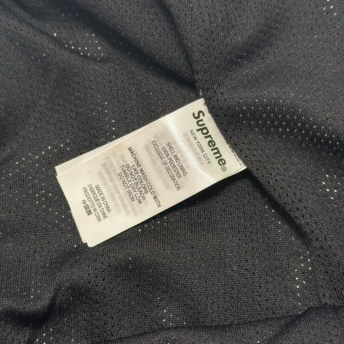 noir detail label
