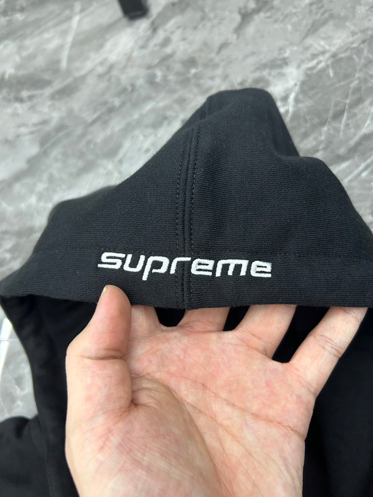 noir detail supreme