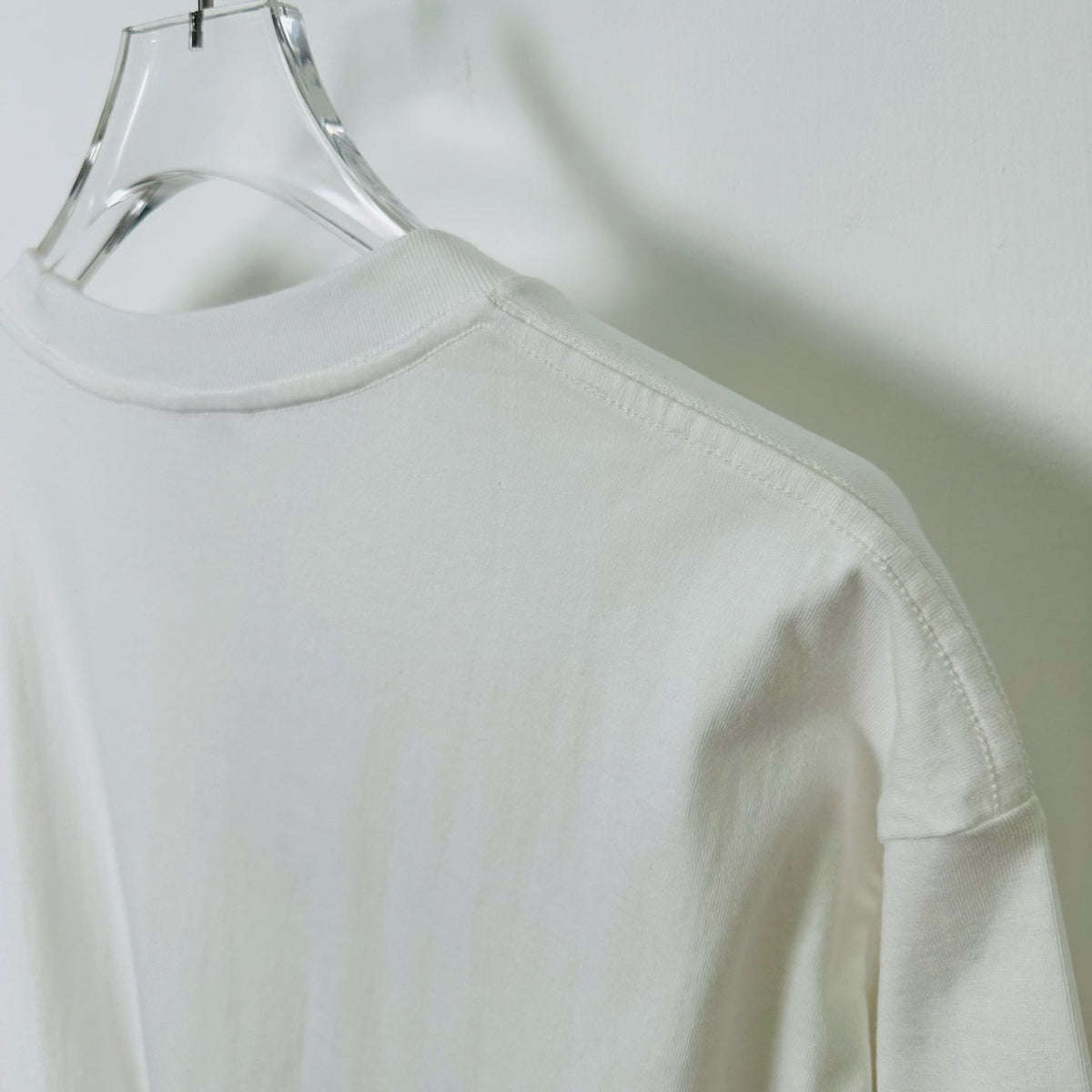 blanc detail col