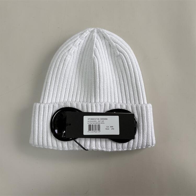 Bonnet C.P. Company Blanc — vue 1