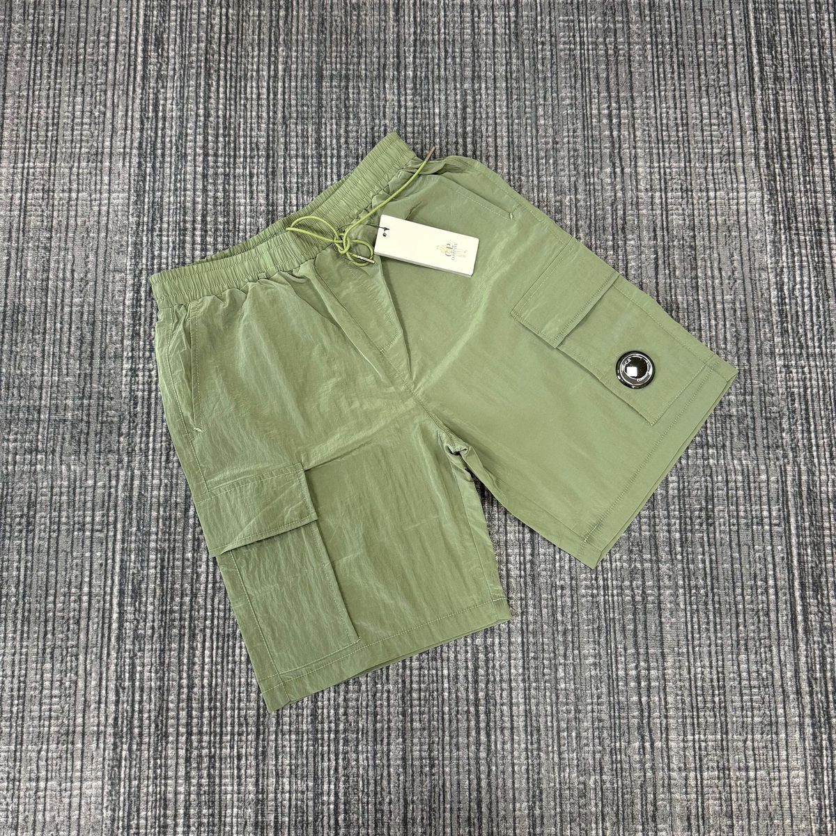 Short C.P. Company Kaki — vue 1