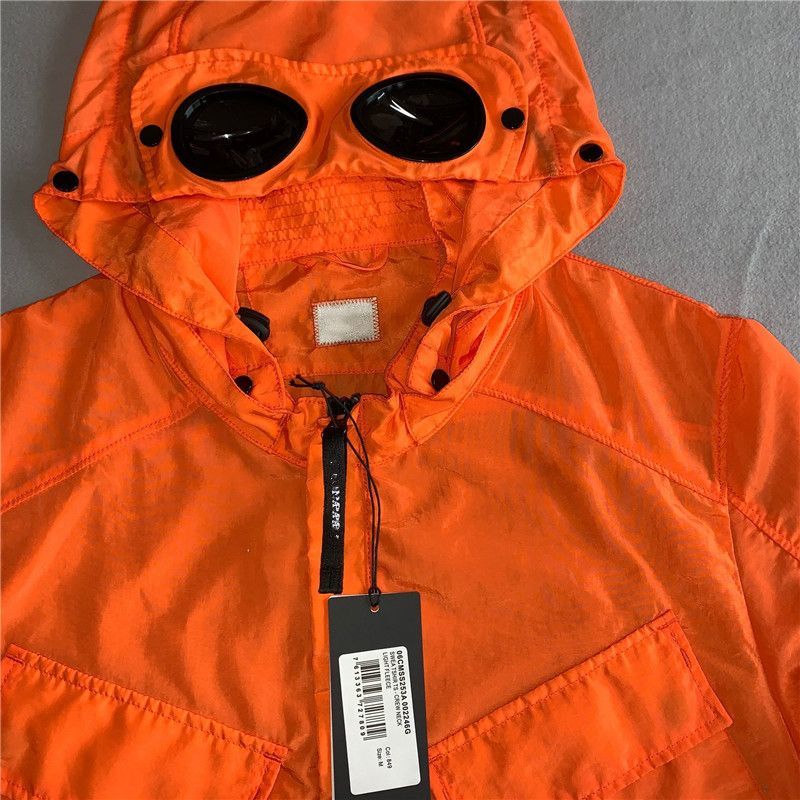 detail orange 3