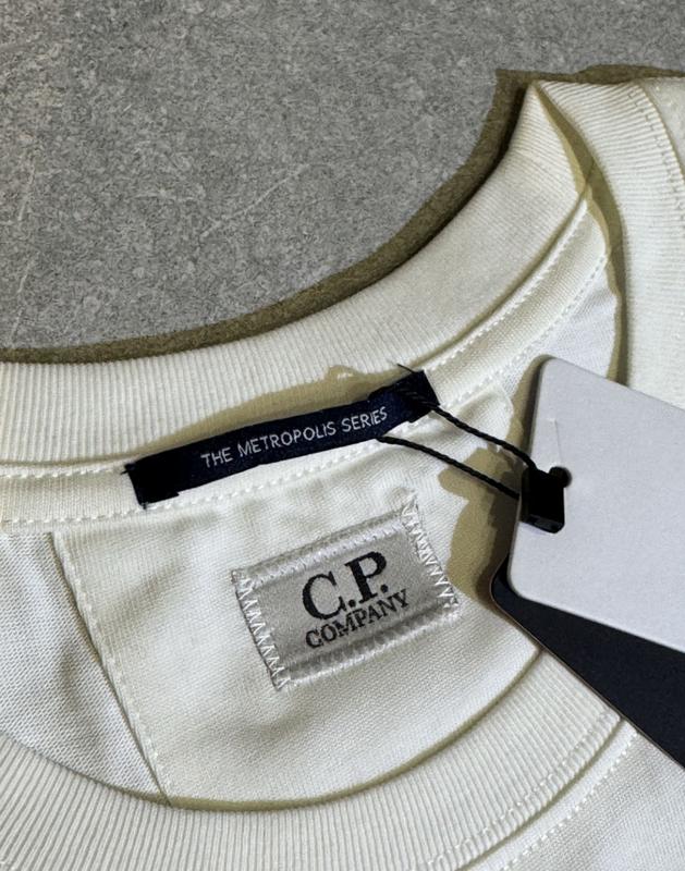 detail blanc etiquette