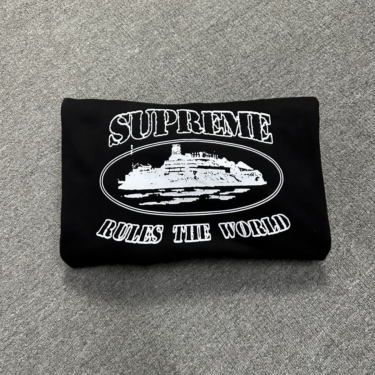 Hoodie Supreme x Corteiz Noir — vue 1