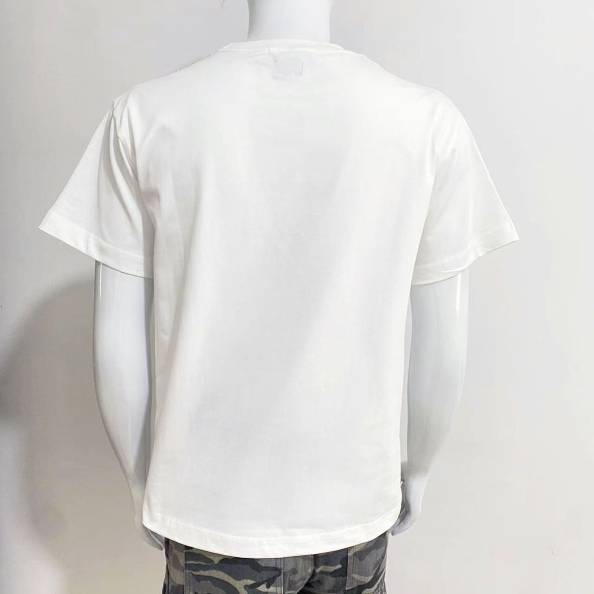 detail blanc dos