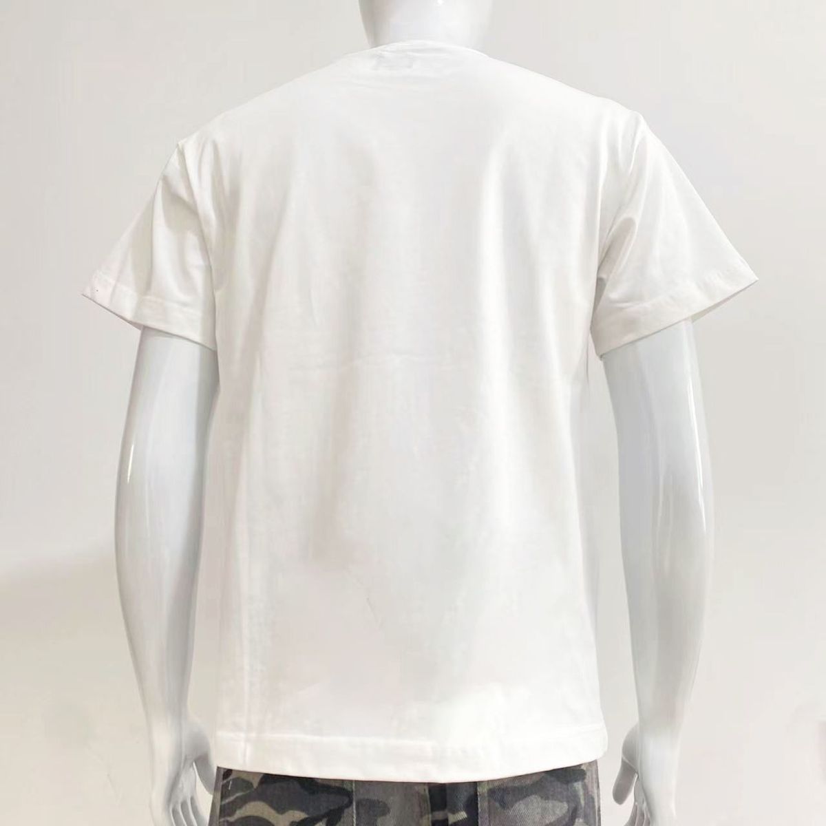 detail blanc dos