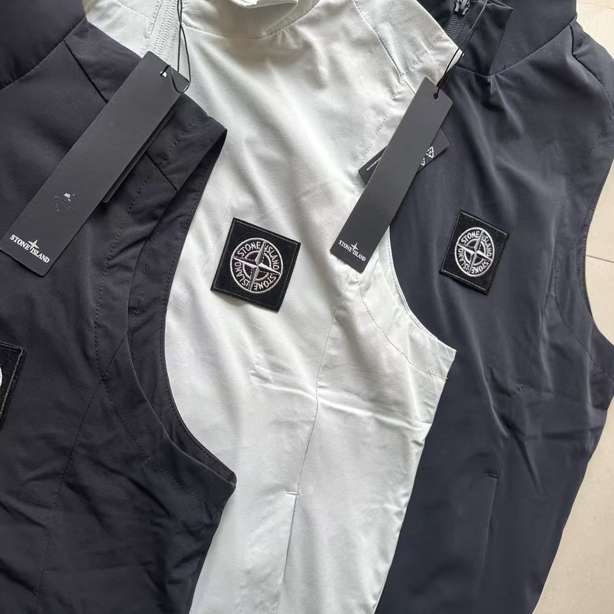 detail bleu marine cols