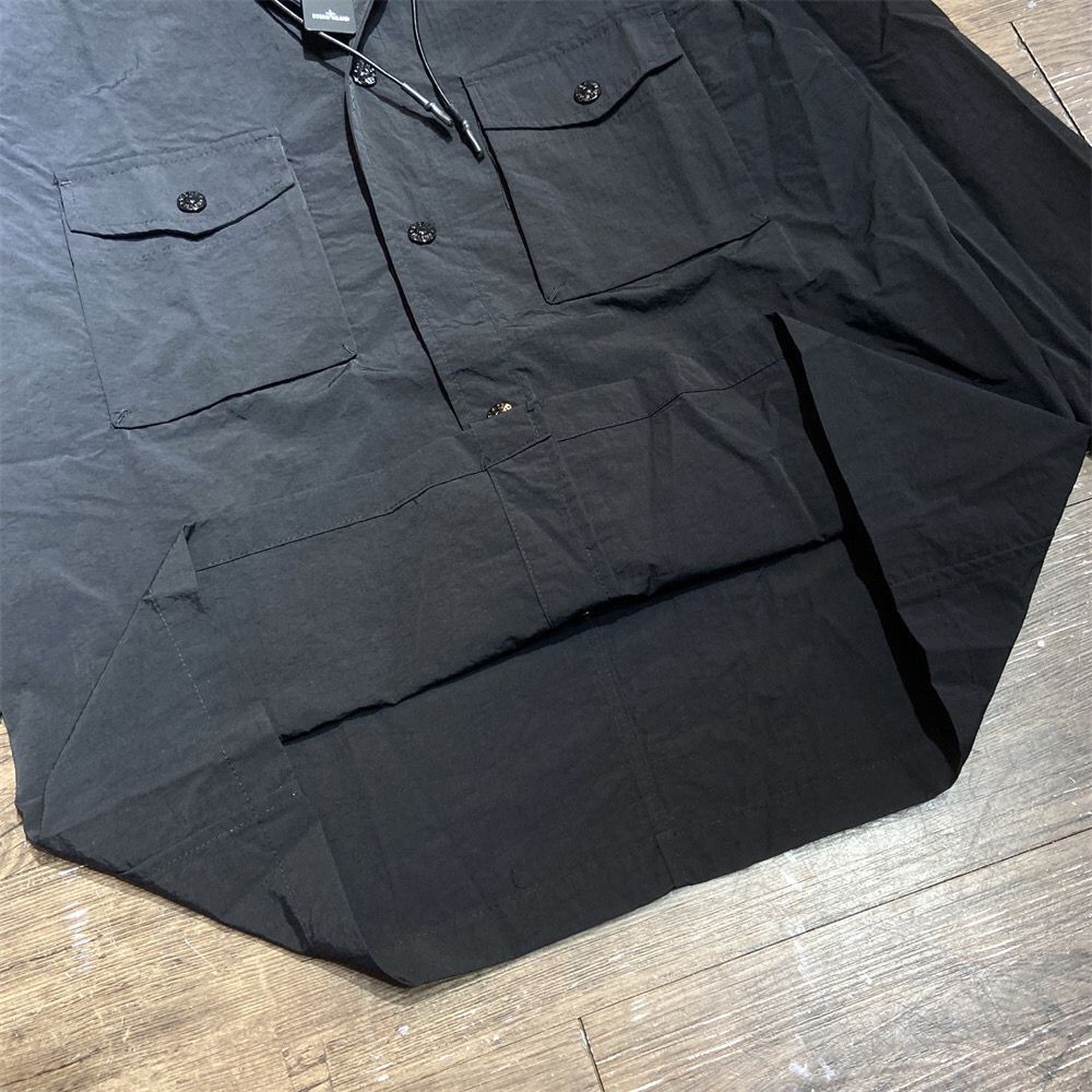 detail noir poches