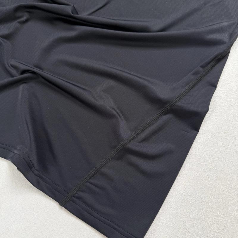detail noir ourlet zoom