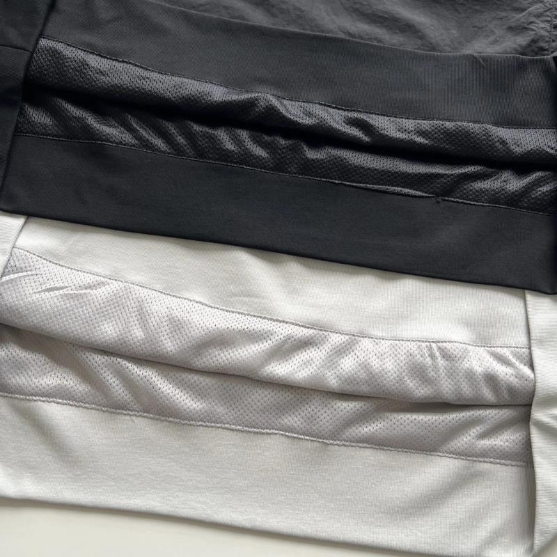 detail blanc noir etiquette