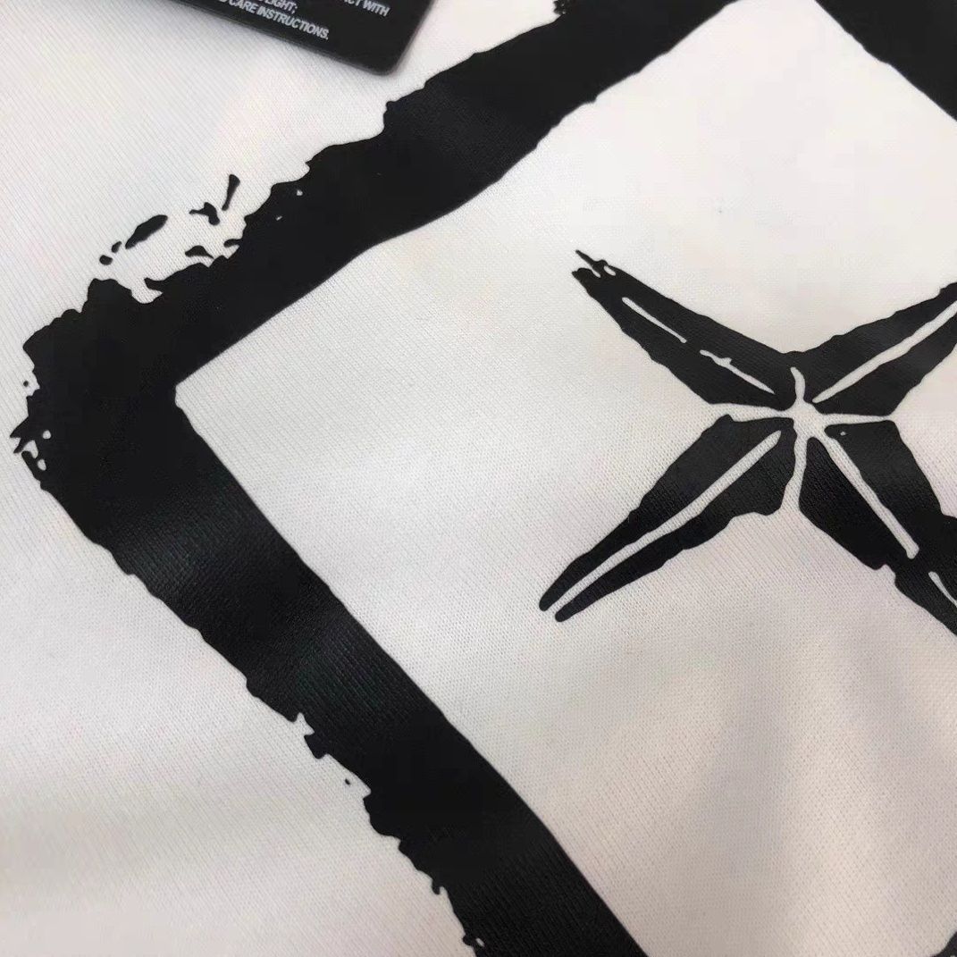detail noir dos