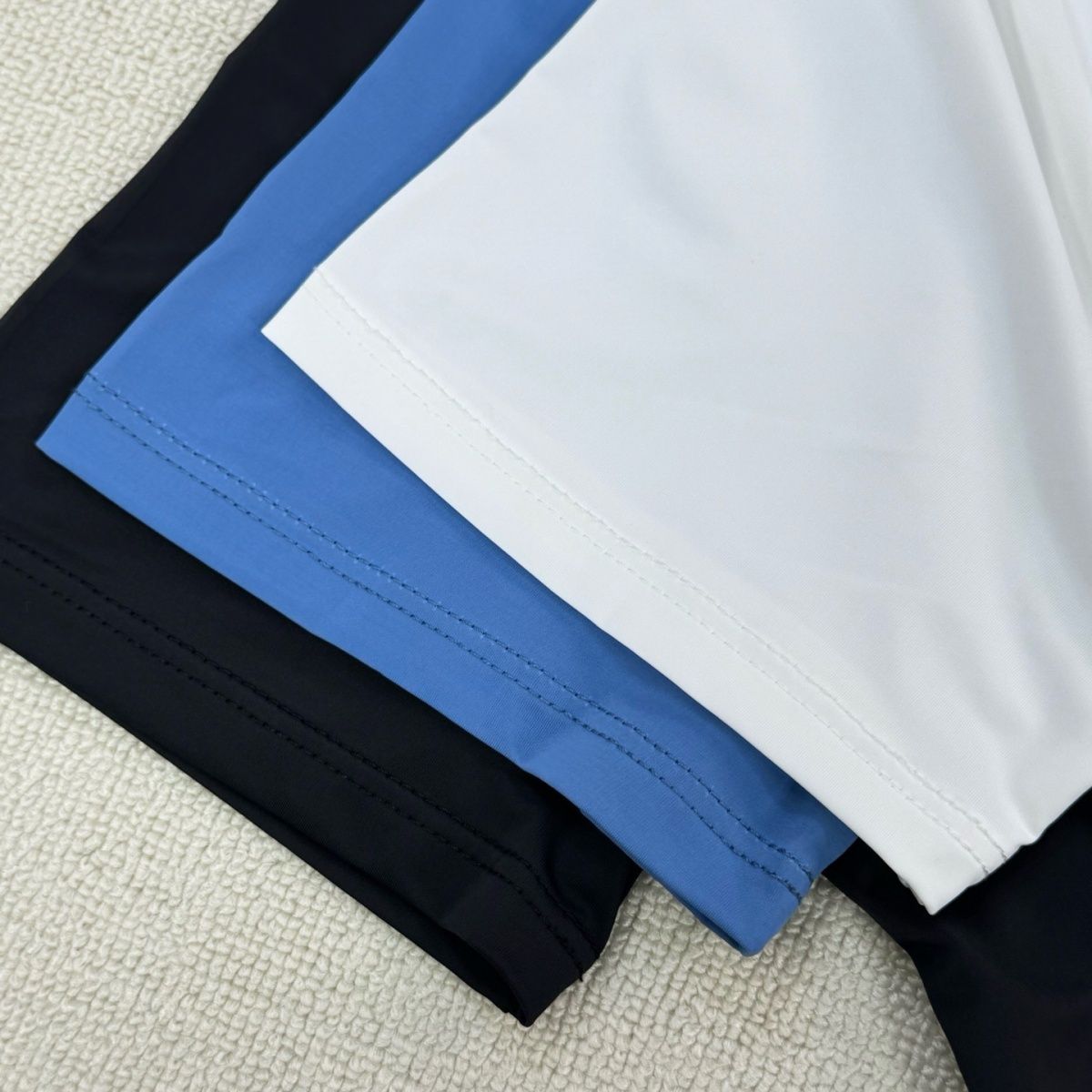detail noir blanc bleu mesh perfore