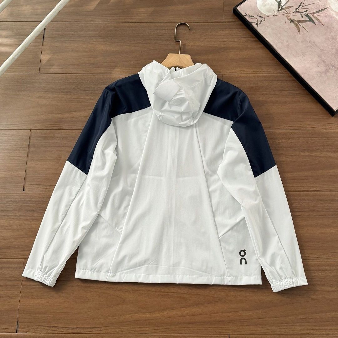 bleu marine detail capuche