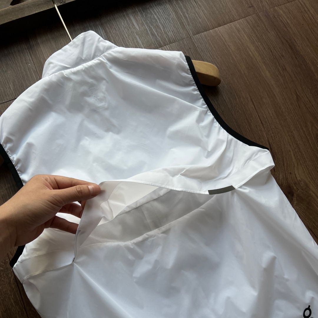 blanc detail 5