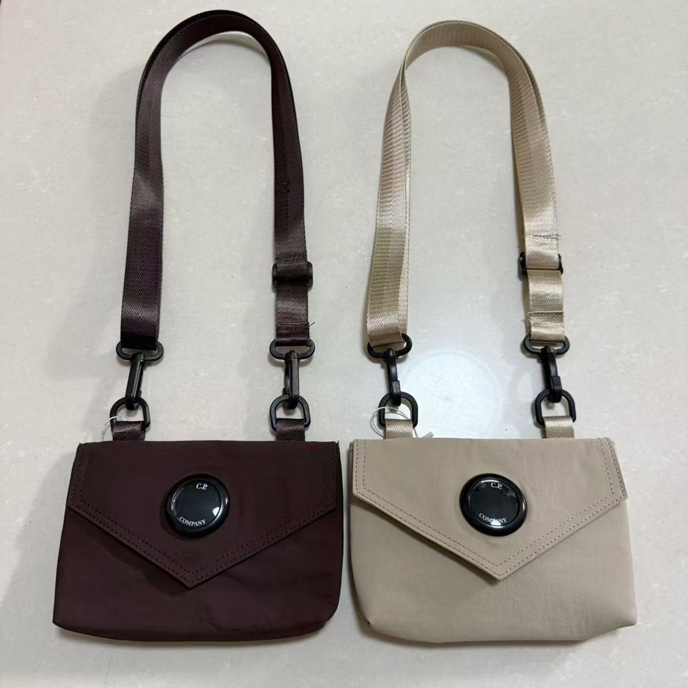 marron beige ensemble face