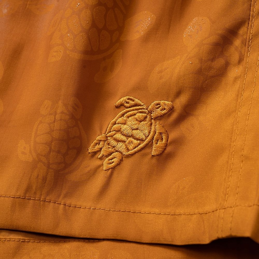 orange detail tortue brodee