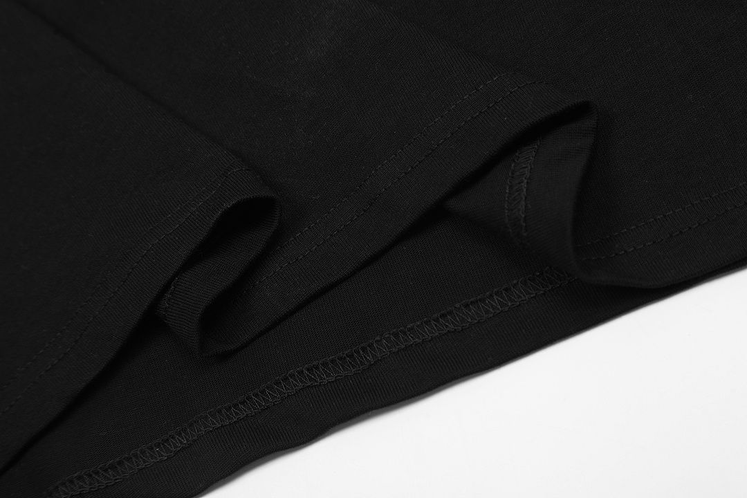 noir detail couture