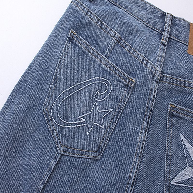 bleu detail logo