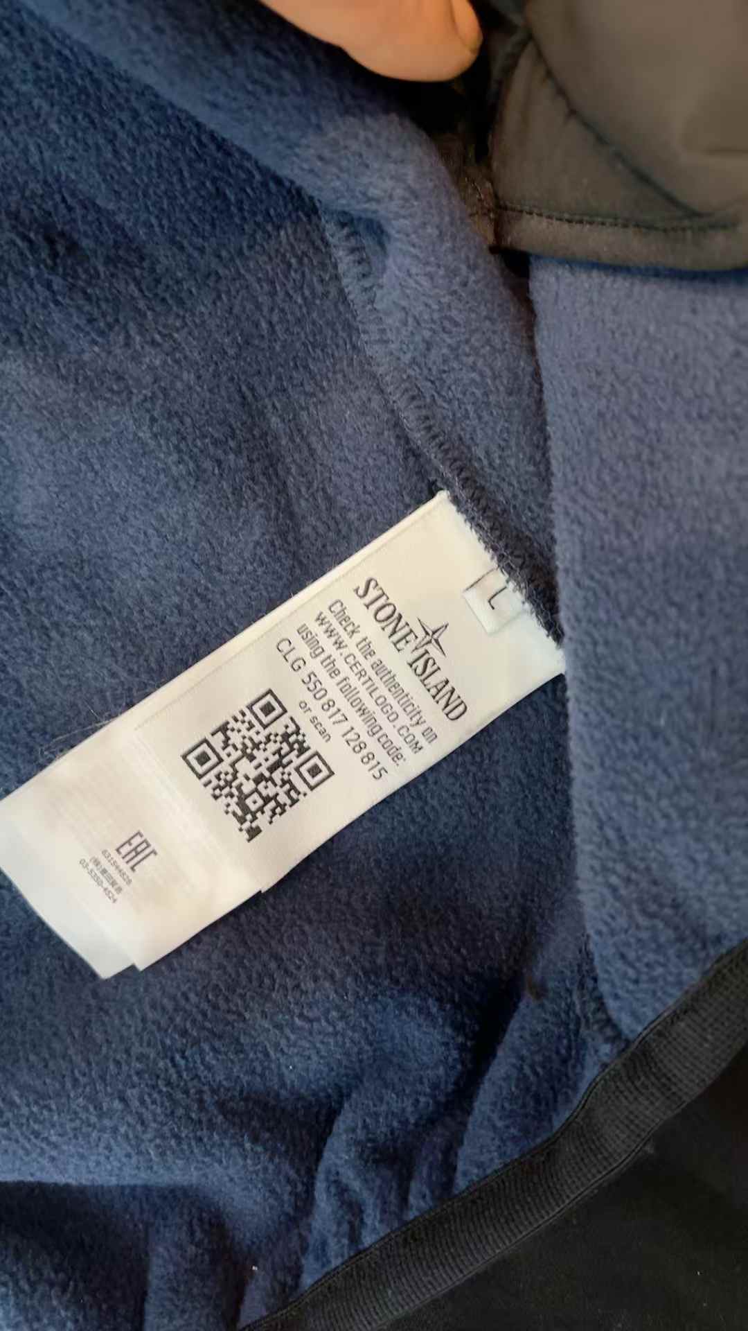 bleu detail etiquette