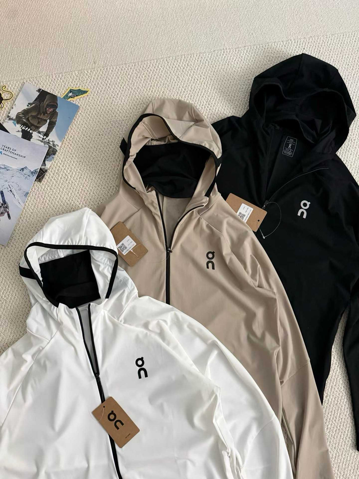 blanc beige noir ensemble