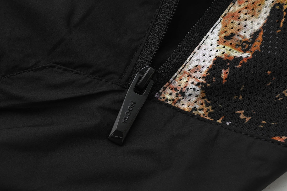 noir detail zip