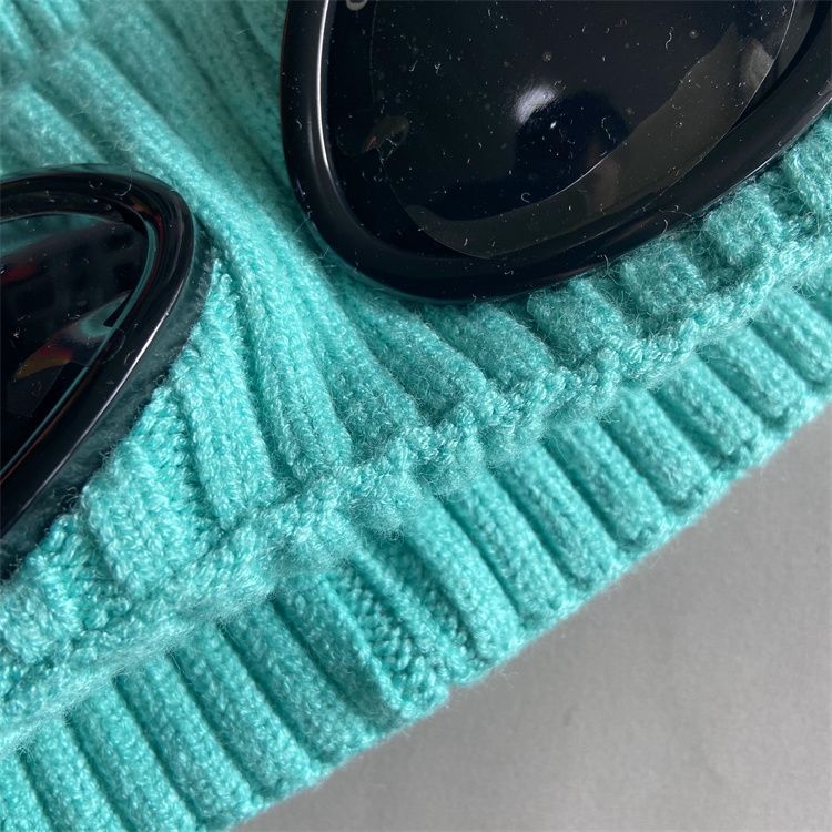 Bonnet C.P. Company Bleu Ciel — détail Goggle Lens