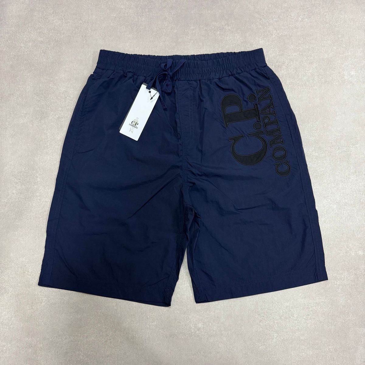 Short C.P. Company Bleu Marine — vue 1