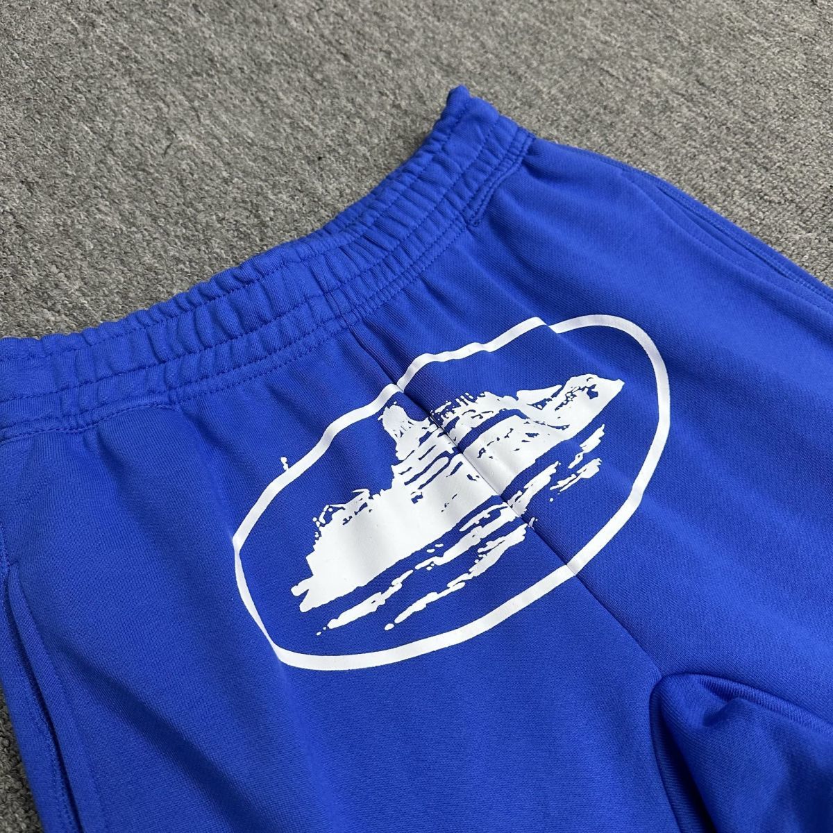 Short Corteiz Alcatraz Bleu Royal — vue 2 plié