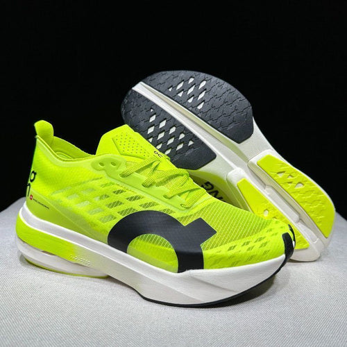 Chaussure On Cloudboom Strike LS Race Edition